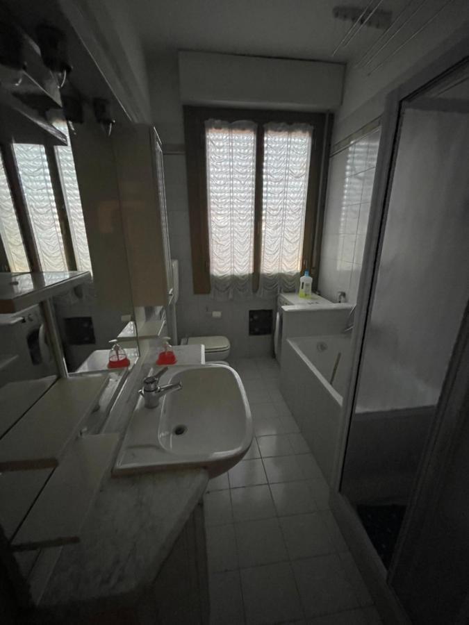 Gramsci First Apartment Modena Exterior foto